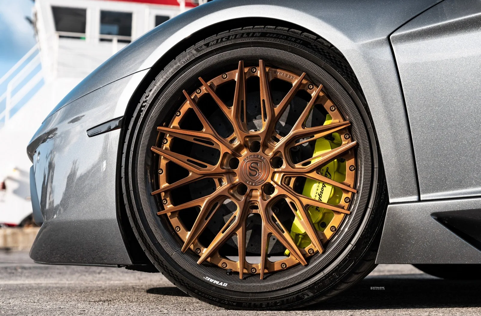 Strasse SV10M Ultralight Carbon on Lamborghini Aventador First Gen.1, photo 5