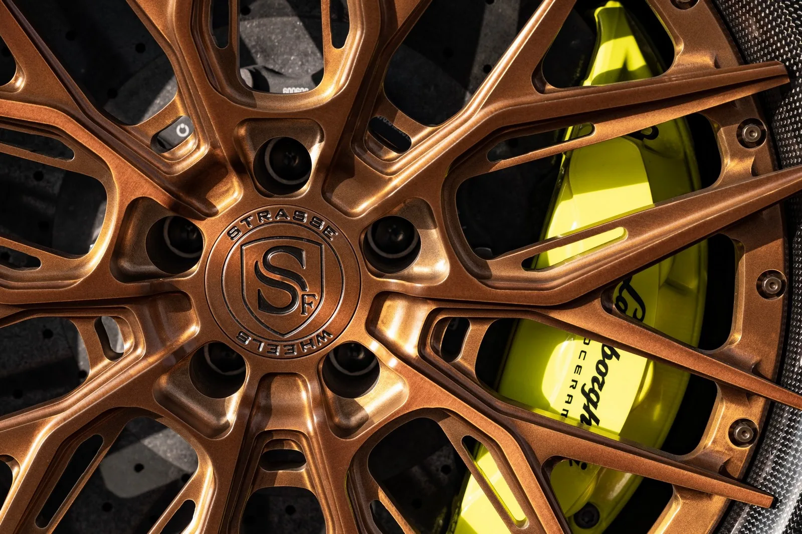 Strasse SV10M Ultralight Carbon on Lamborghini Aventador First Gen.1, photo 7