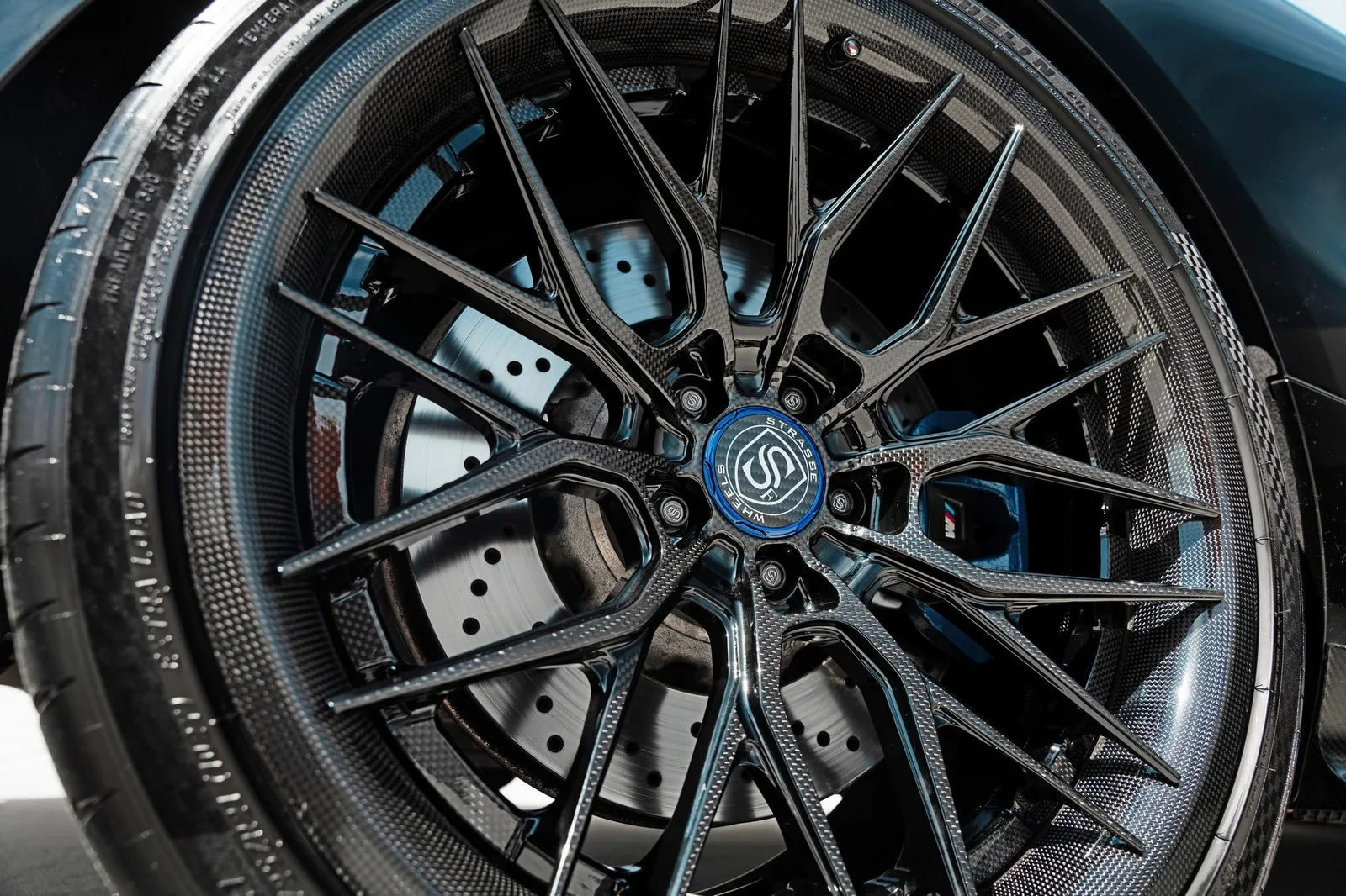 Strasse SV10M Ultralight Carbon on BMW M8 F92.1, photo 12
