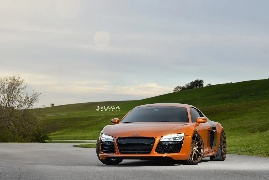 Strasse SV10T Deep Concave Monoblock on Audi R8 Type 42.2