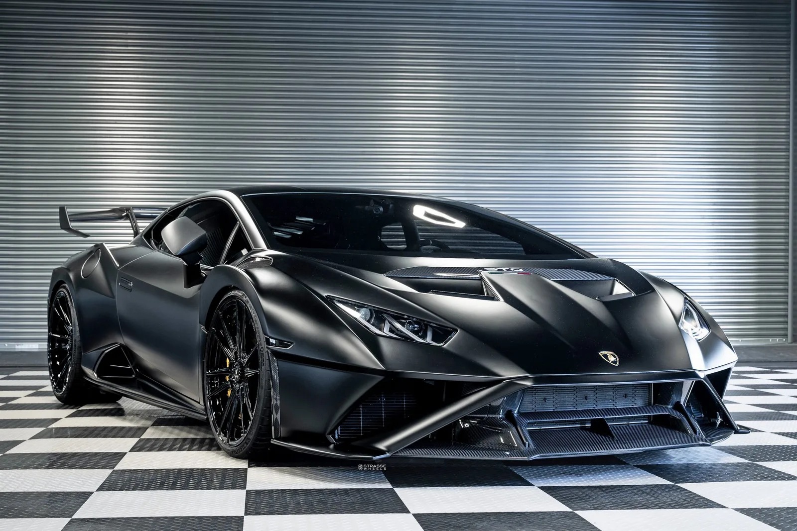 Strasse SV12 Deep Concave Duoblock on Lamborghini Huracan EVO, photo 2