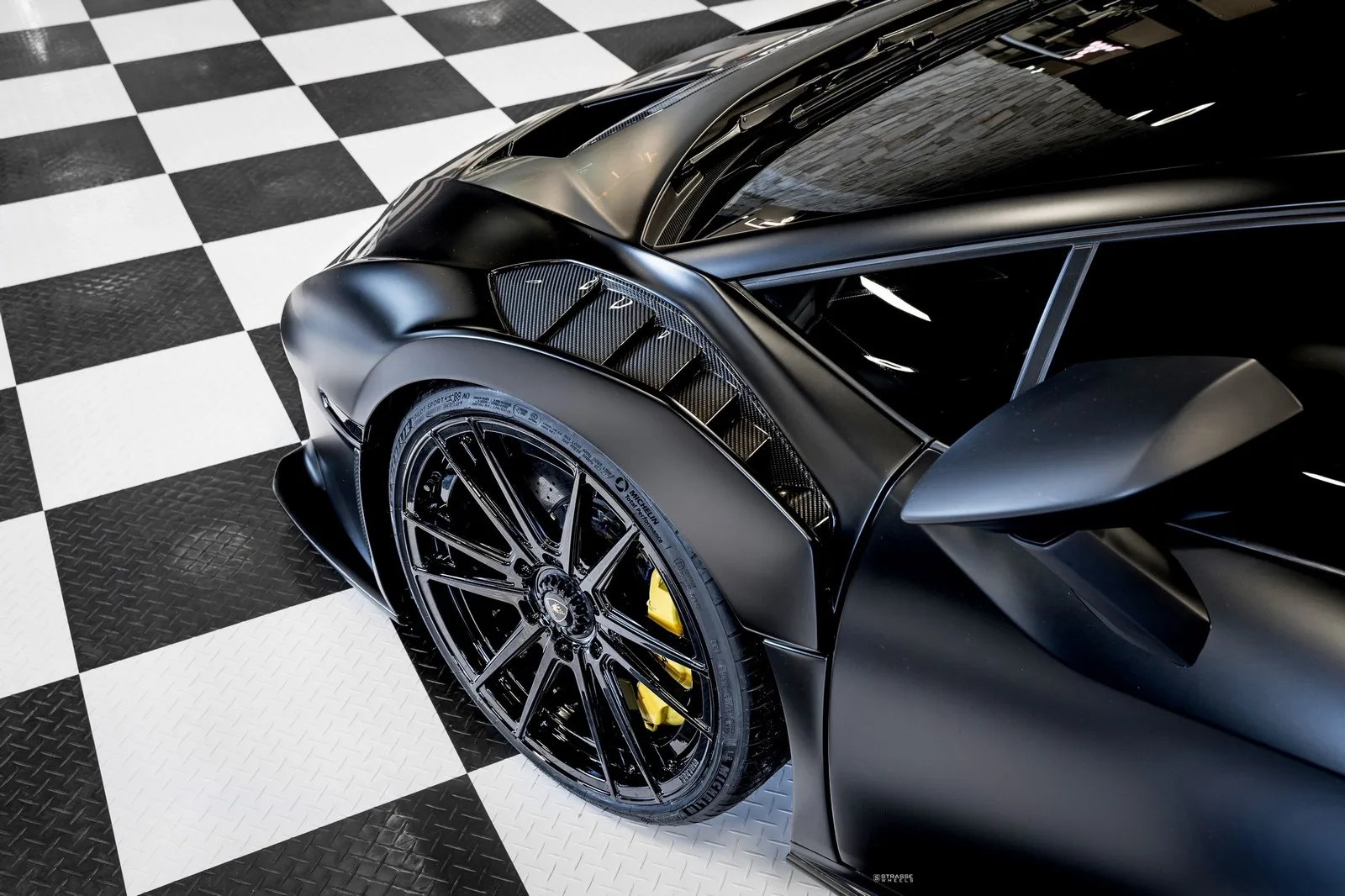 Strasse SV12 Deep Concave Duoblock on Lamborghini Huracan EVO, photo 3