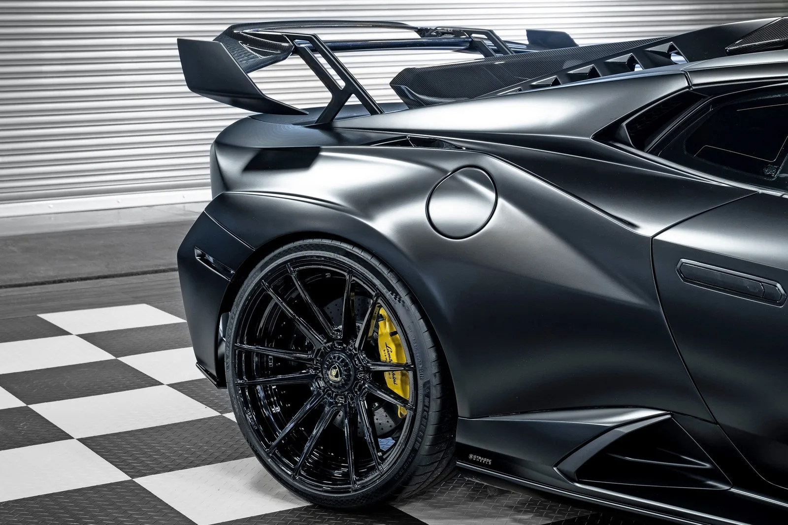 Strasse SV12 Deep Concave Duoblock on Lamborghini Huracan EVO, photo 5