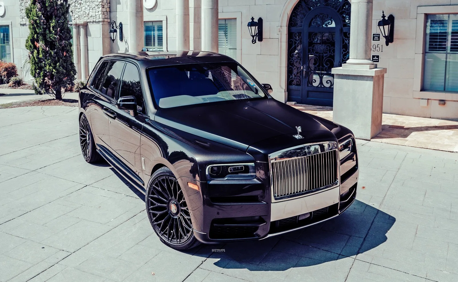 Strasse SV15M Deep Concave Duoblock RR on Rolls-Royce Cullinan.1, photo 2