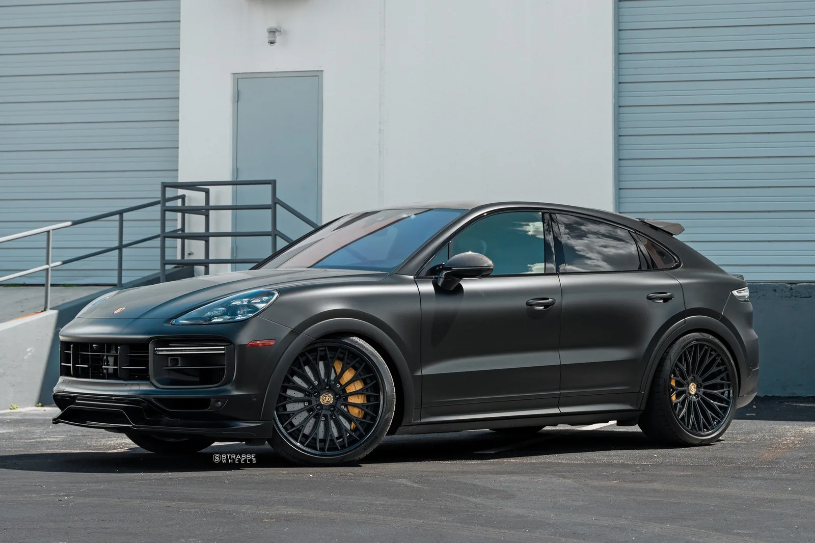 Strasse SV15M Deep Concave FS on Porsche Cayenne 9YA/E3.1, photo 2