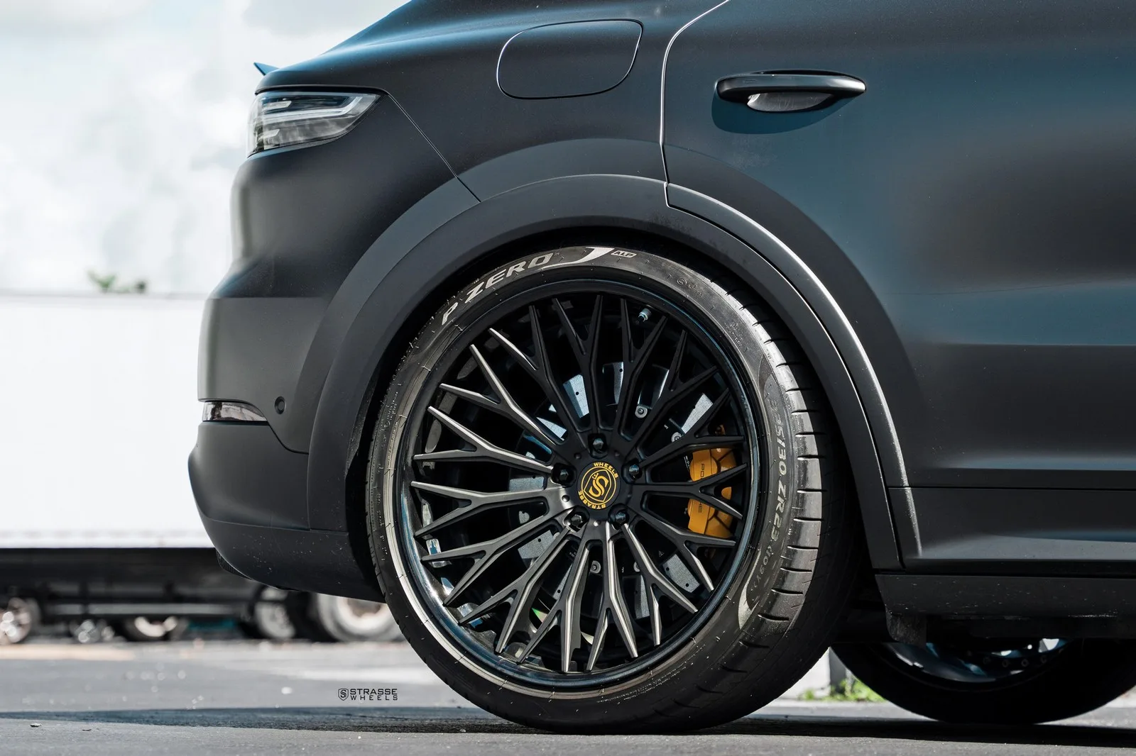 Strasse SV15M Deep Concave FS on Porsche Cayenne 9YA/E3.1, photo 9