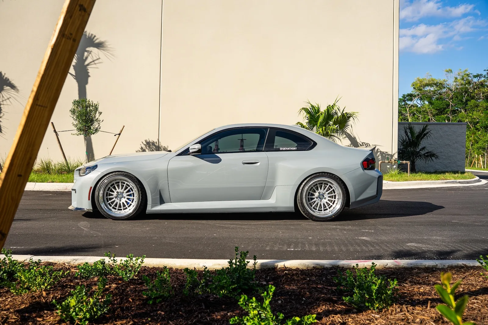 Strasse SV15R Track Series on BMW M2 G87.2, photo 4