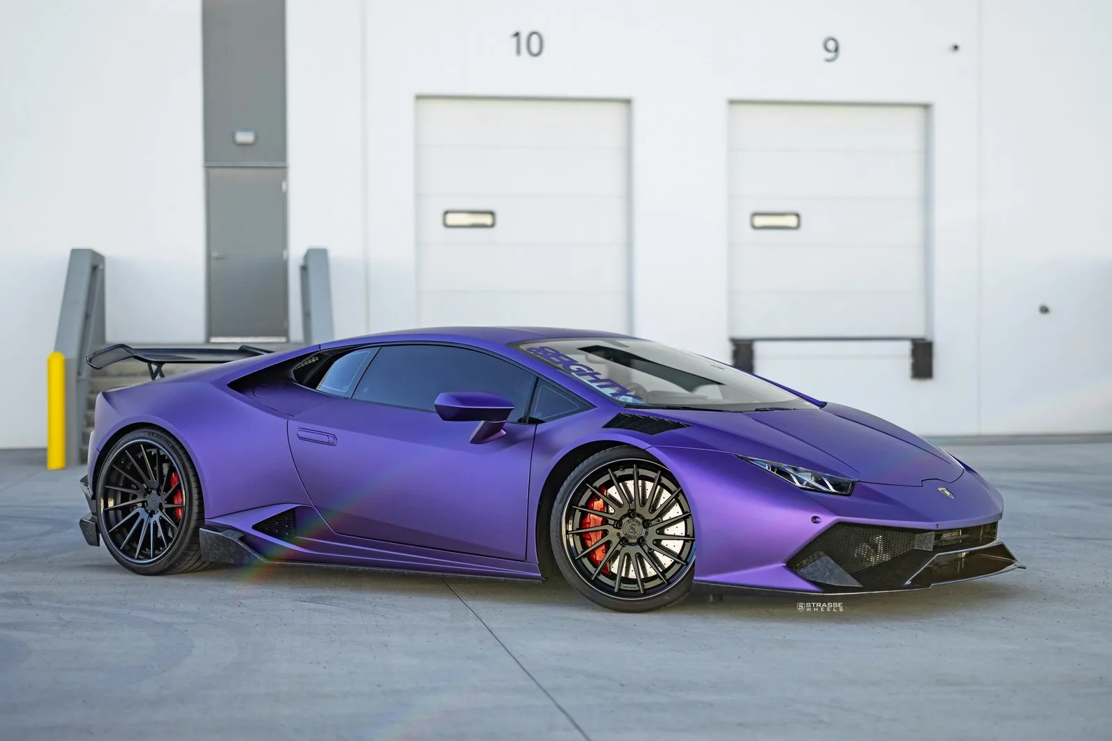 Strasse SV15T Deep Concave FS on Lamborghini Huracan (2014)