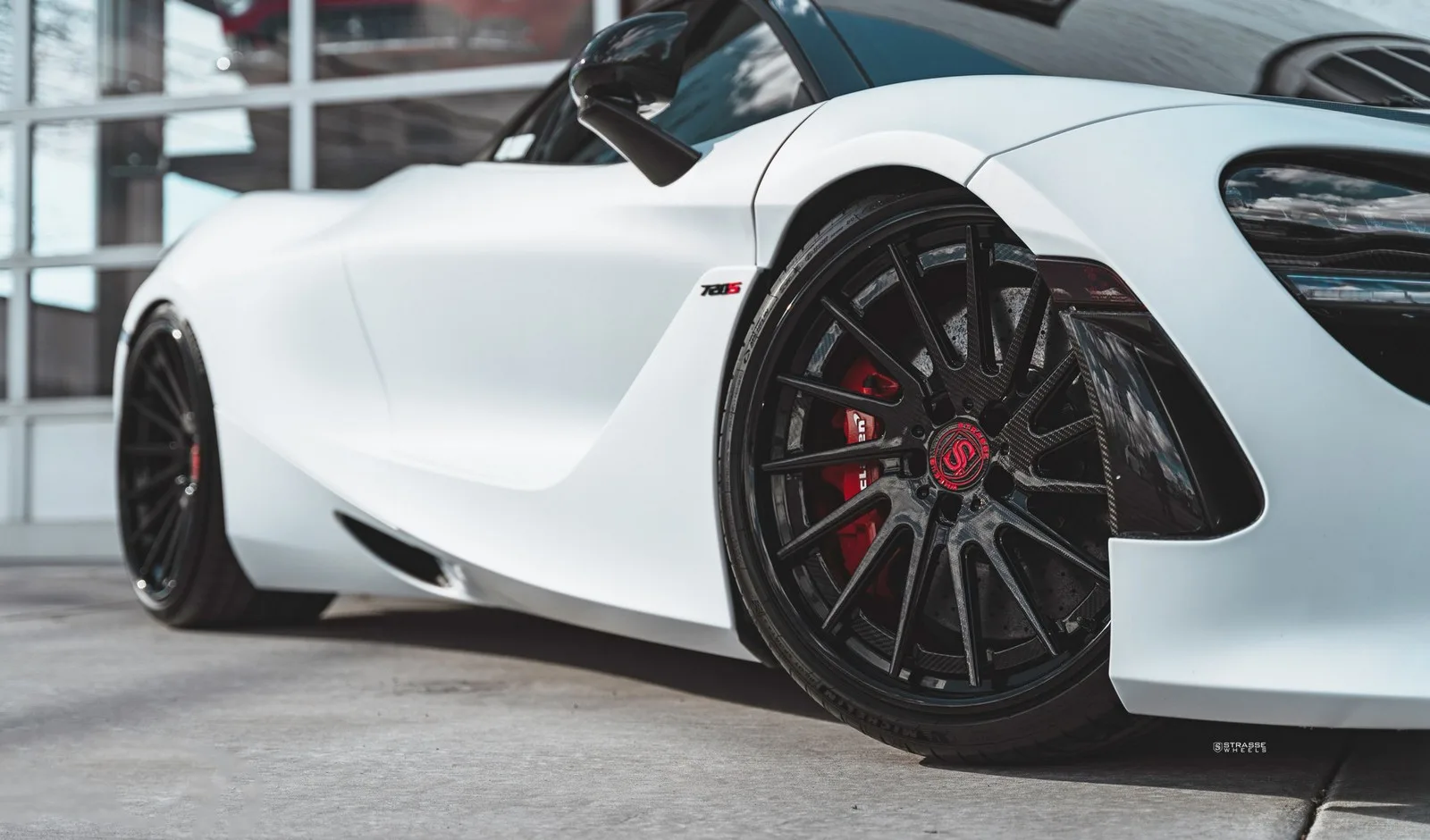 Strasse SV15T Deep Concave FS on McLaren 720S, photo 9