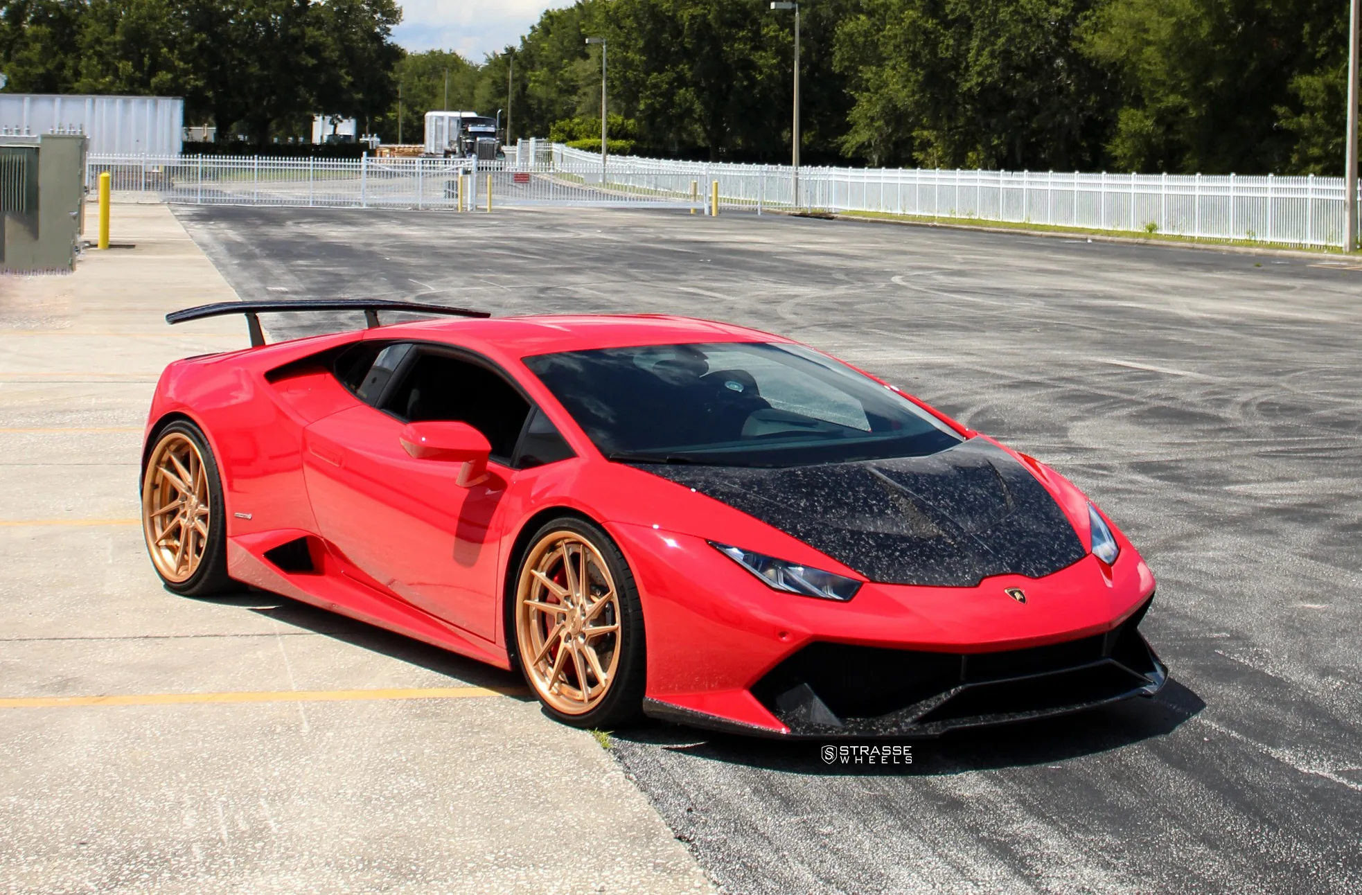 Strasse SV1T Deep Concave FS on Lamborghini Huracan (2014)