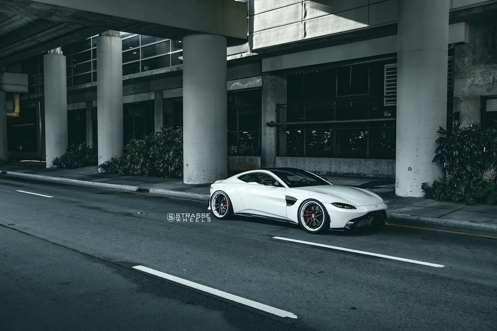 Strasse SV1T Deep Concave FS on Aston Martin Vantage (2018).1, photo 7
