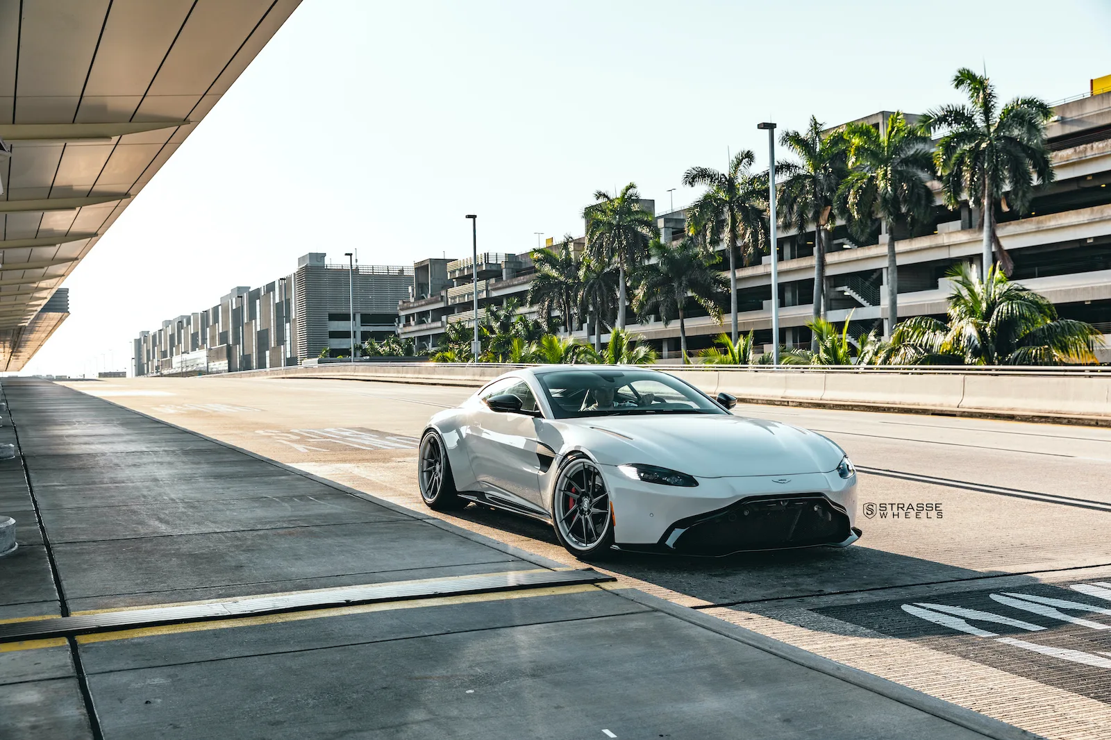 Strasse SV1T Deep Concave FS on Aston Martin Vantage (2018).1, photo 2