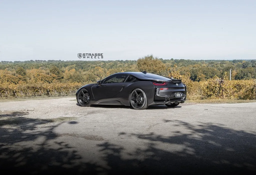 Strasse SV2 Deep Concave Duoblock on BMW i8 I12.1, photo 12