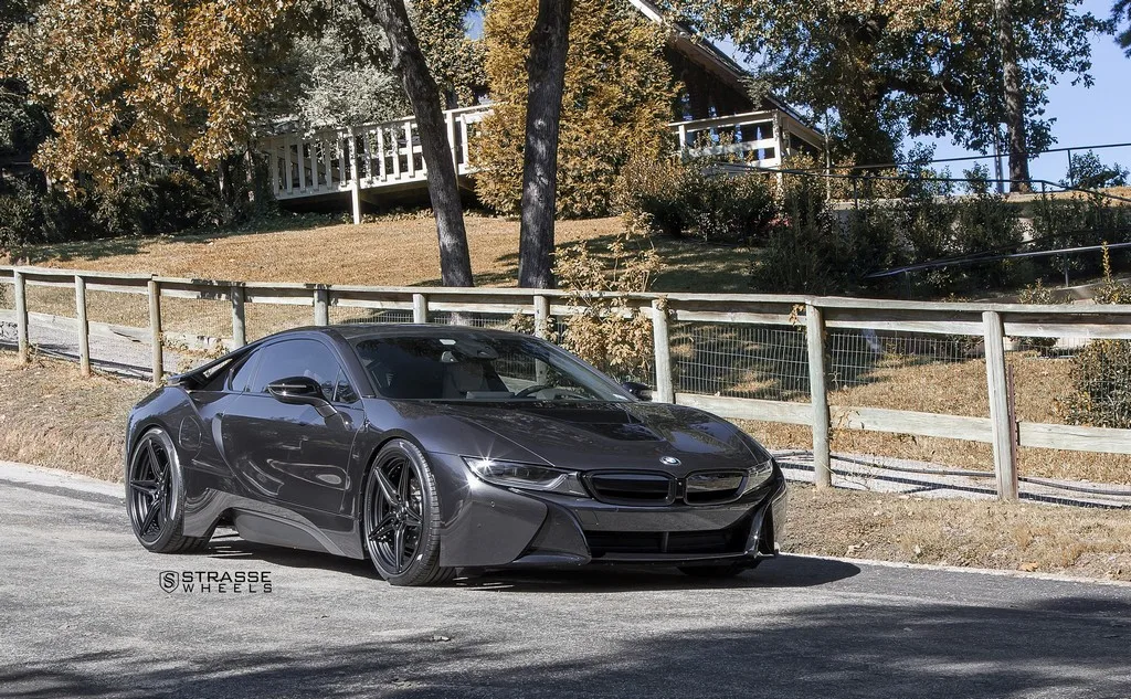 Strasse SV2 Deep Concave Duoblock on BMW i8 I12.1, photo 2