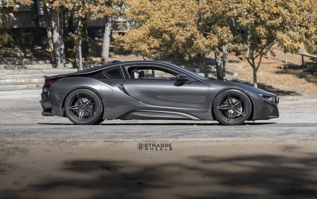 Strasse SV2 Deep Concave Duoblock on BMW i8 I12.1, photo 8