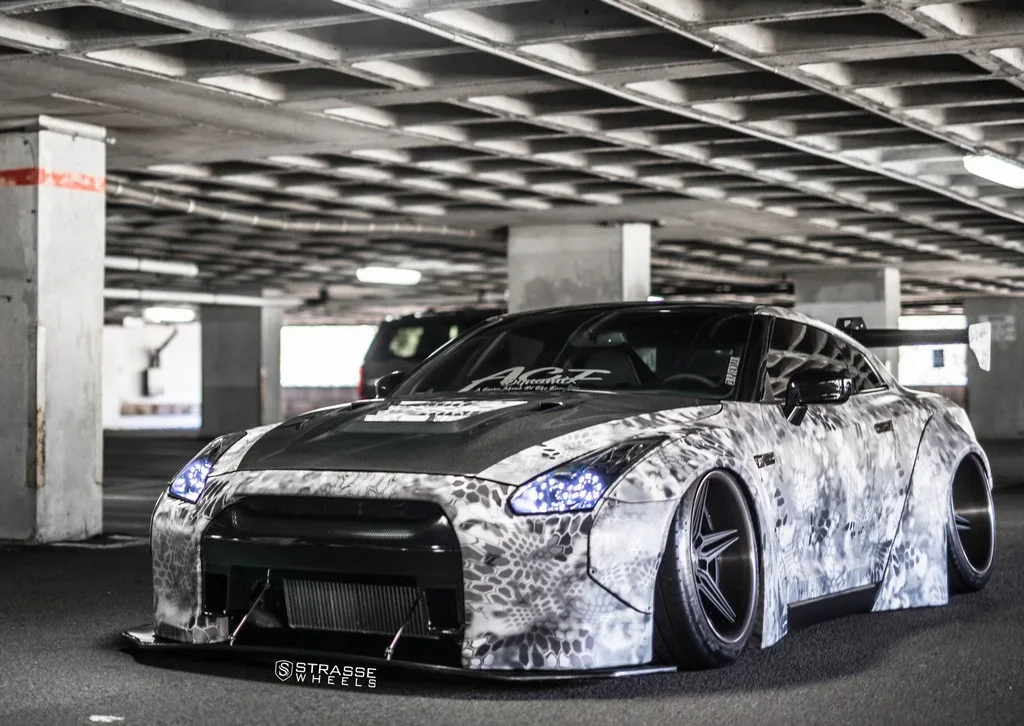 Strasse SV2 Deep Concave FS on Nissan GT-R R35.1, photo 11