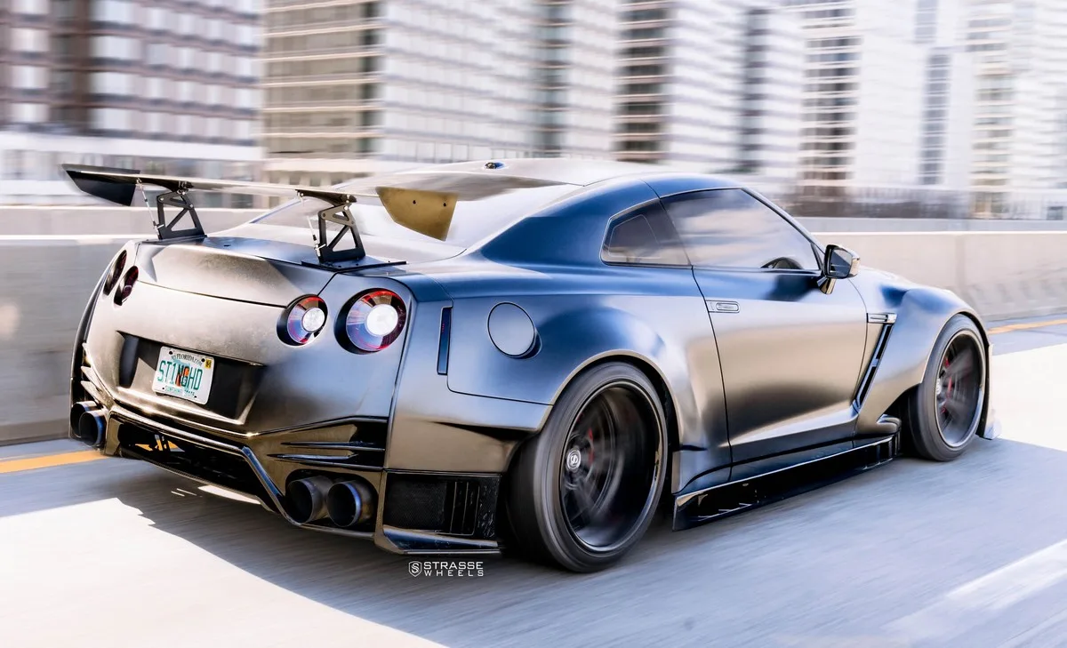 Strasse SV2 Deep Concave FS on Nissan GT-R R35.1, photo 7