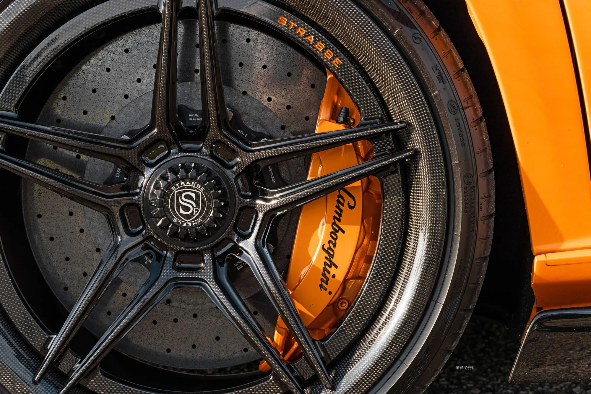 Strasse SV2 Ultralight Carbon on Lamborghini Aventador First Gen.2, photo 6