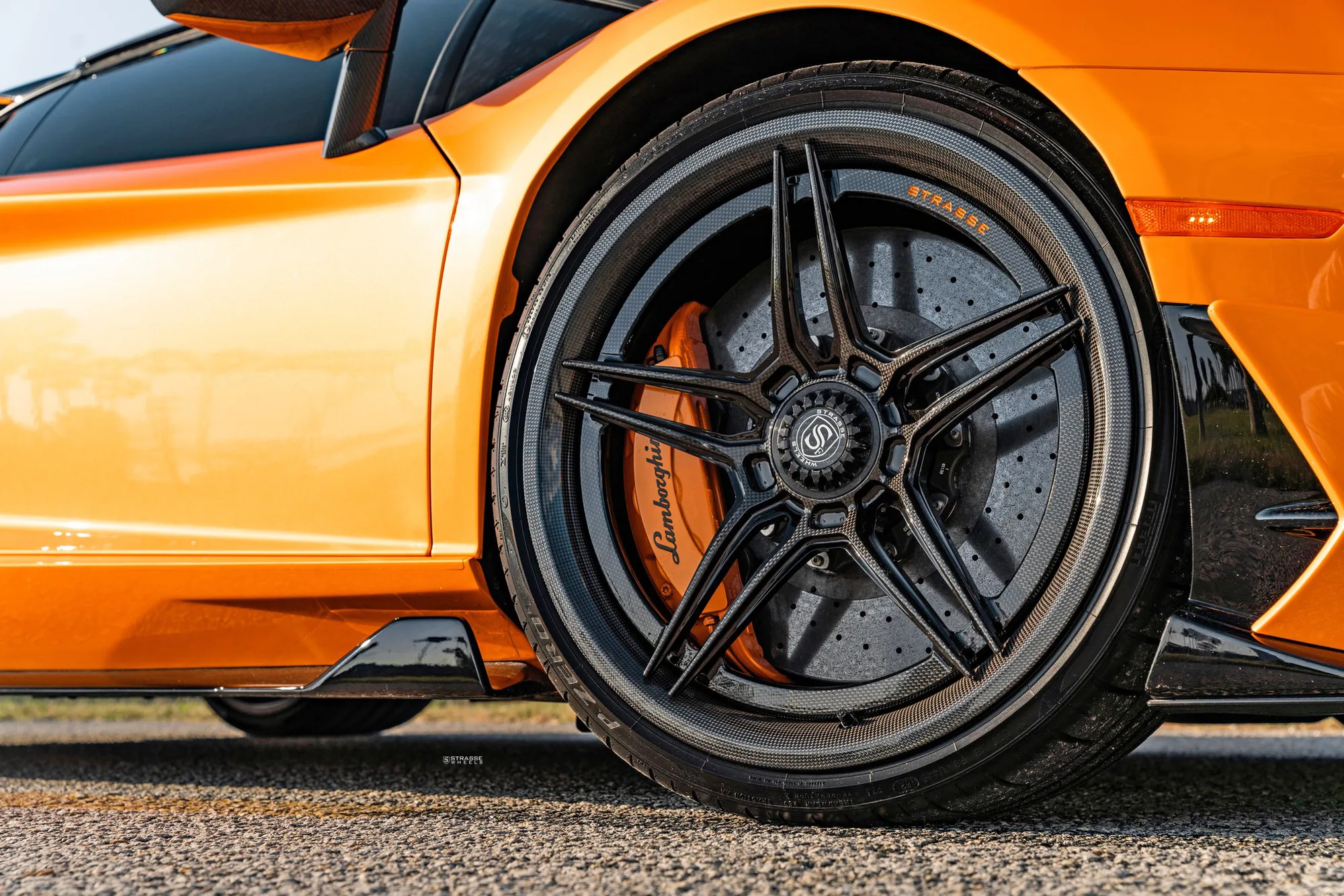 Strasse SV2 Ultralight Carbon on Lamborghini Aventador First Gen.2, photo 4
