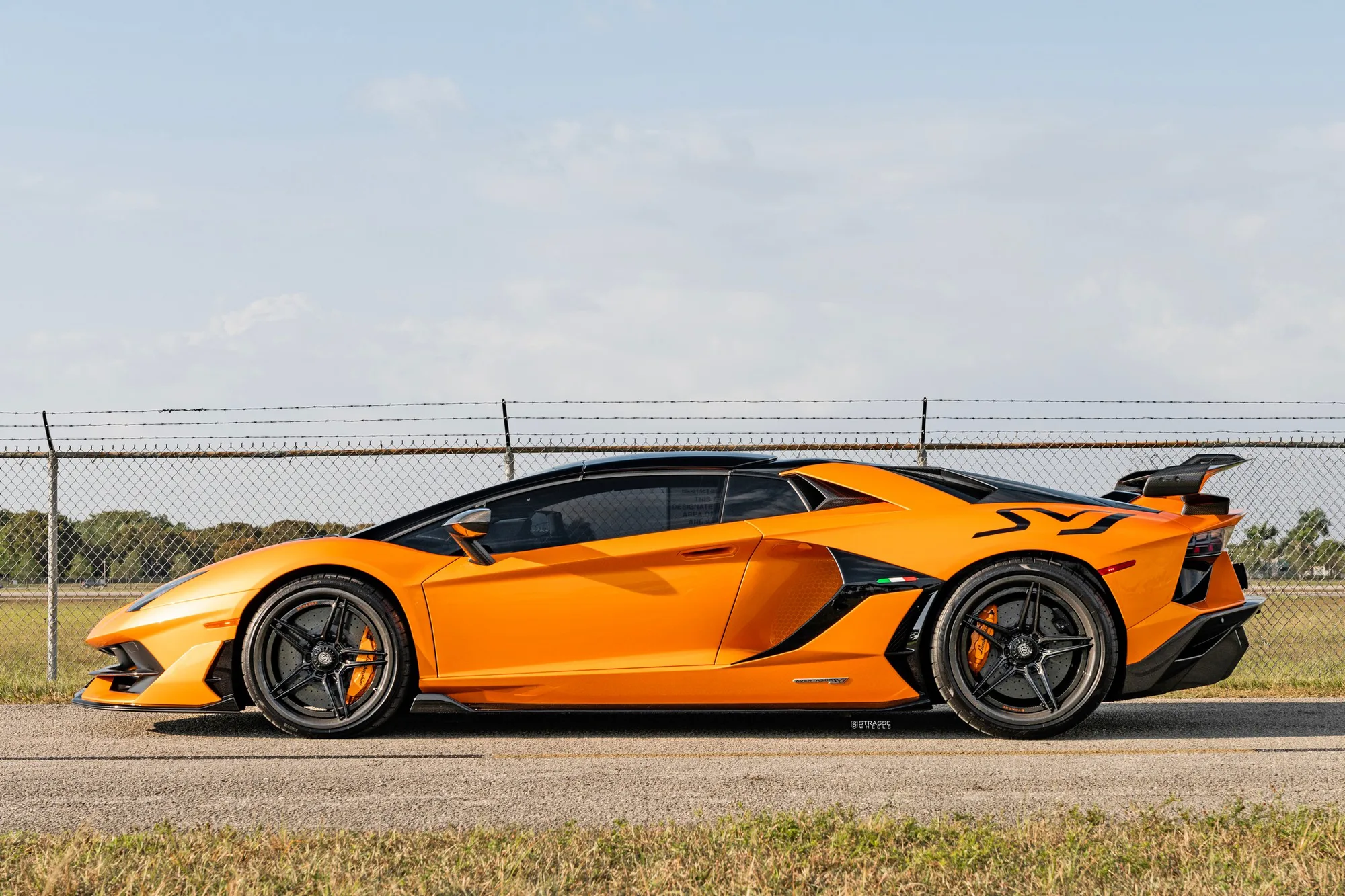 Strasse SV2 Ultralight Carbon on Lamborghini Aventador First Gen.2, photo 9