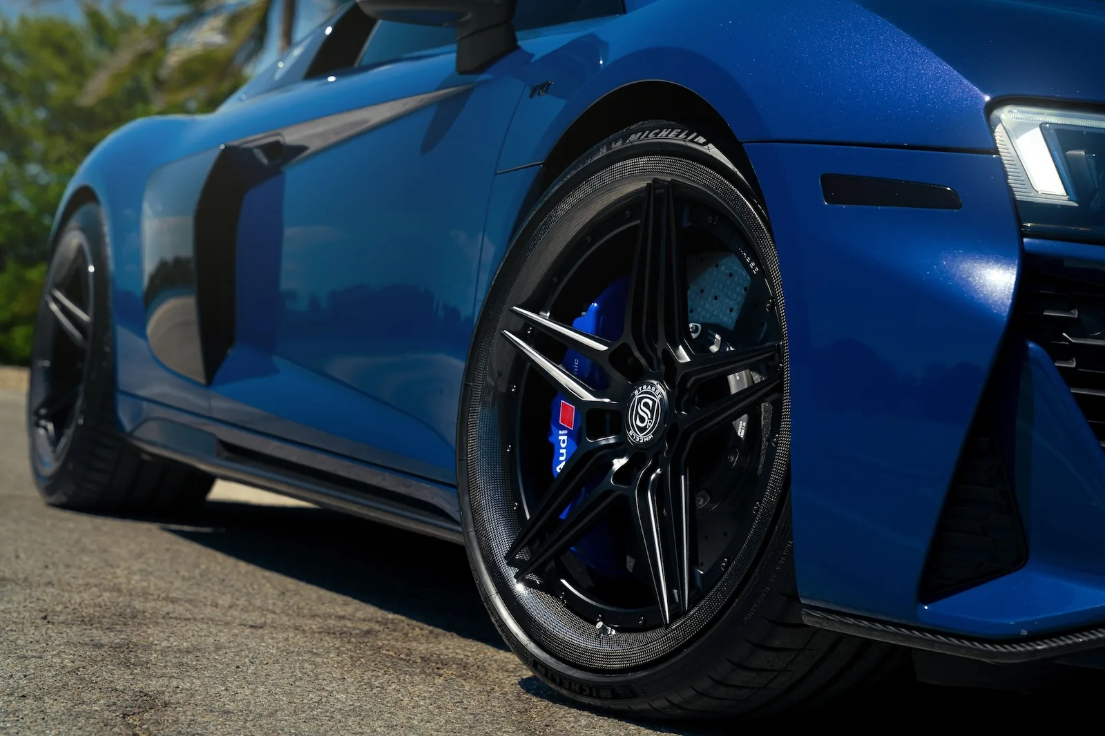 Strasse SV2 Ultralight Carbon on Audi R8 Type 4S.2, photo 3