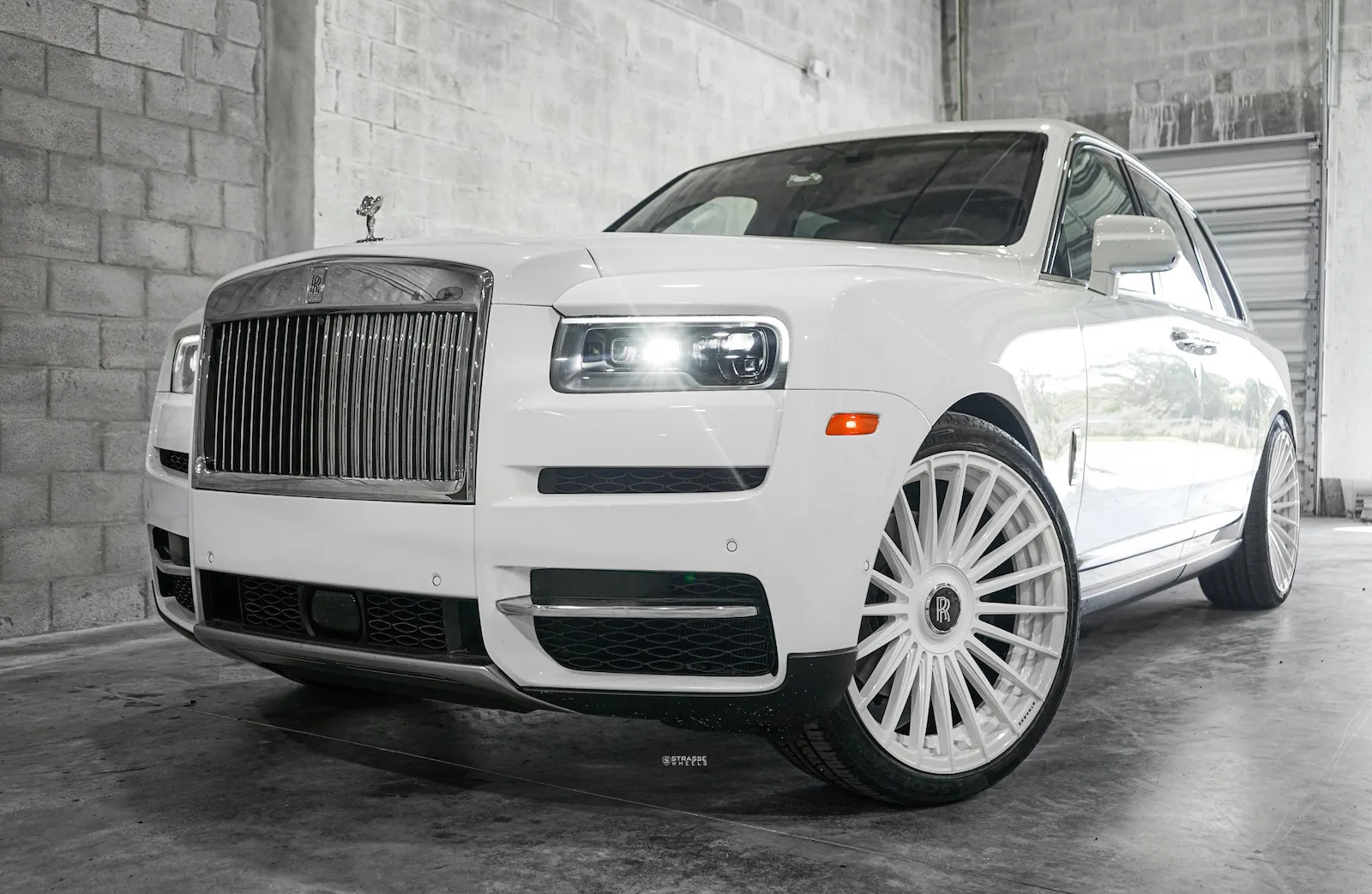 Strasse SV20 Deep Concave Duoblock RR on Rolls-Royce Cullinan.1, photo 9