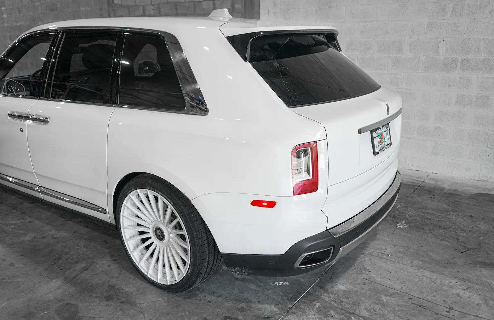 Strasse SV20 Deep Concave Duoblock RR on Rolls-Royce Cullinan.1, photo 8