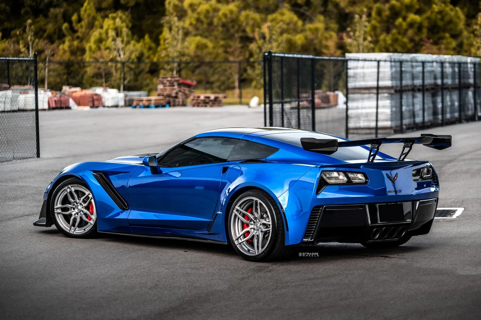 Strasse SV4 Deep Concave Duoblock on Chevrolet Corvette C7