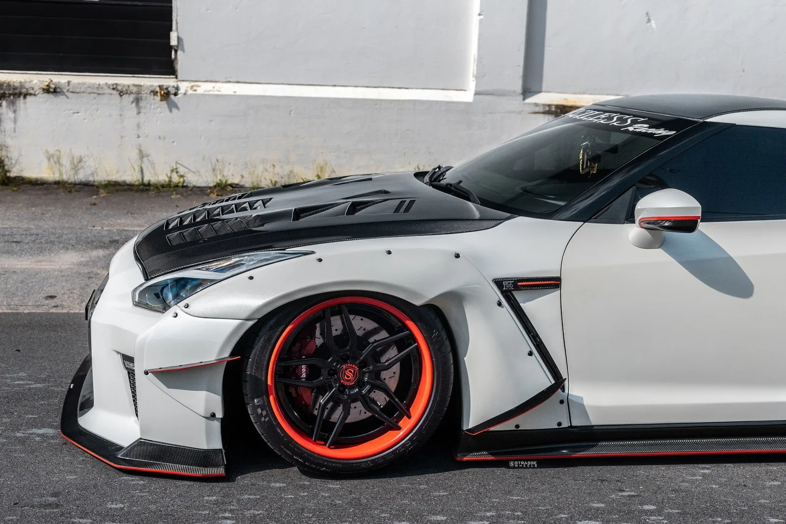 Strasse SV4 Deep Concave FS on Nissan GT-R R35.1, photo 9