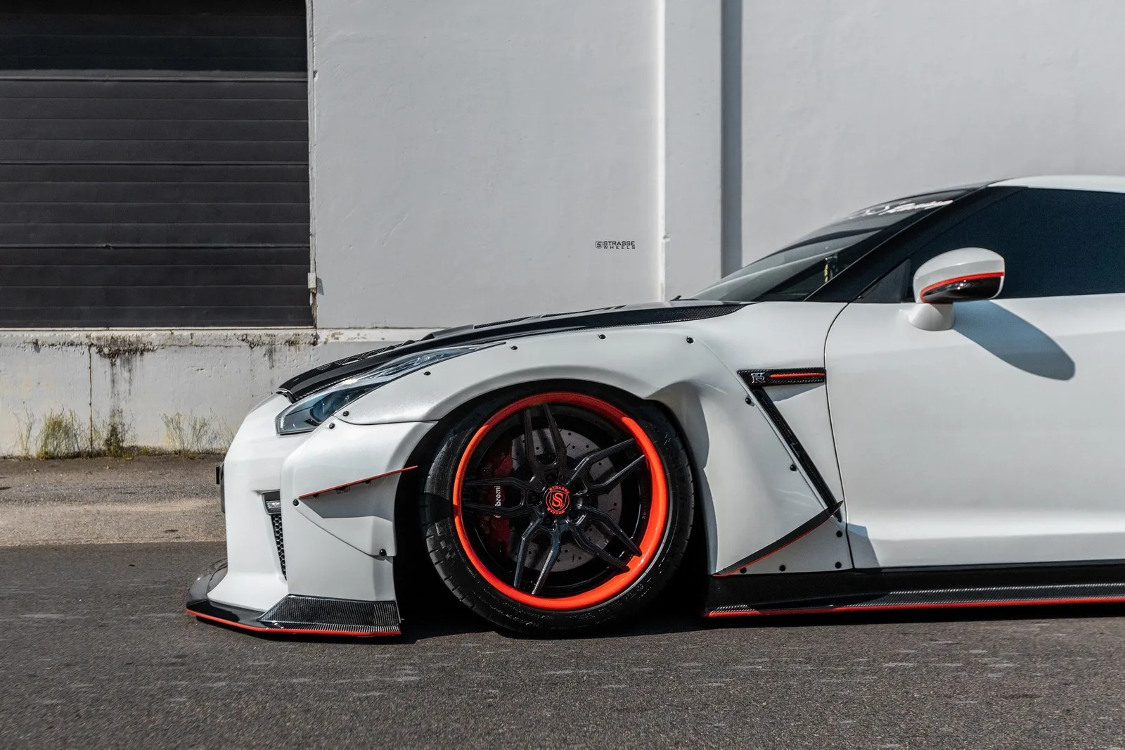 Strasse SV4 Deep Concave FS on Nissan GT-R R35.1, photo 7