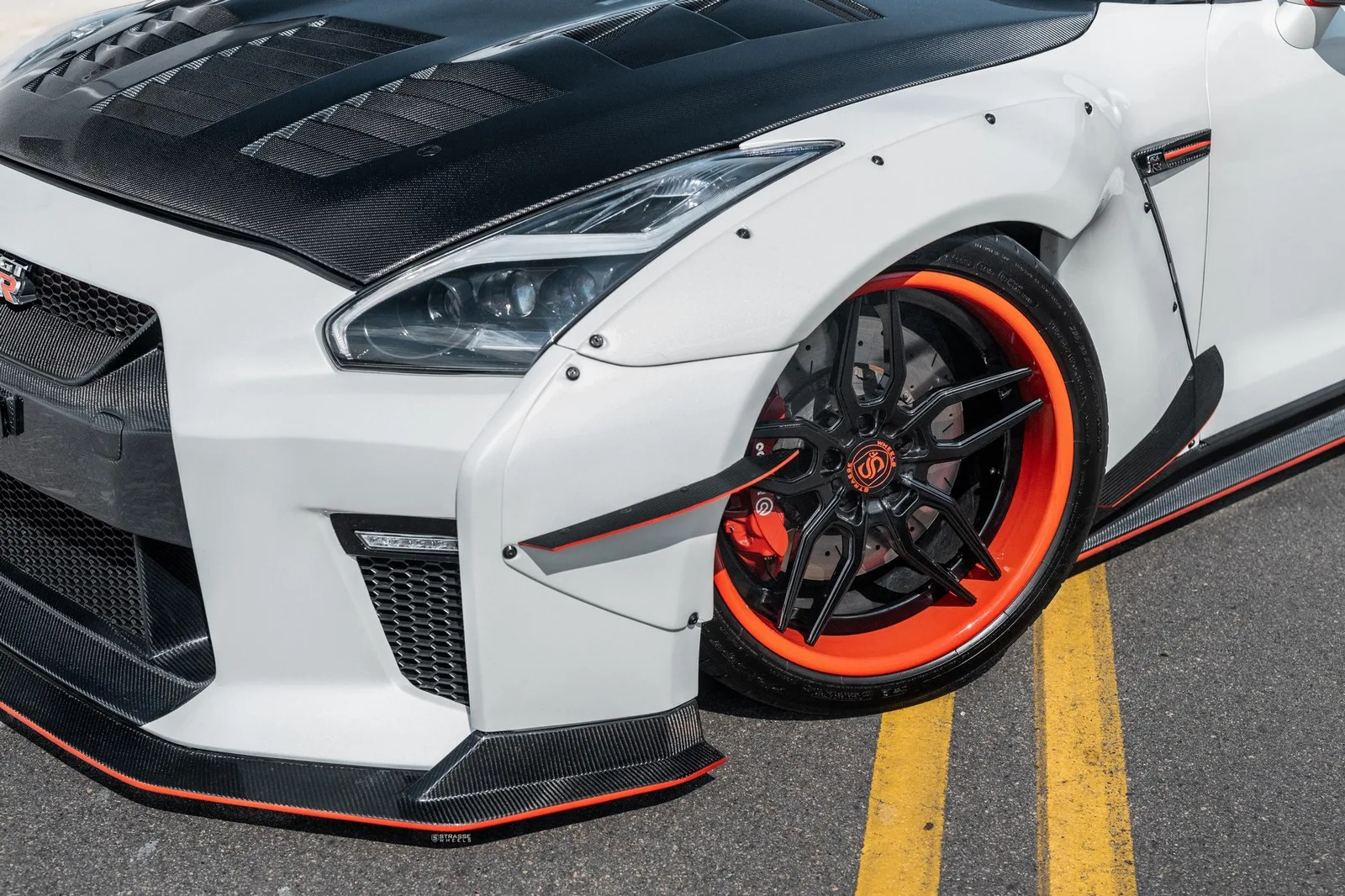 Strasse SV4 Deep Concave FS on Nissan GT-R R35.1, photo 3