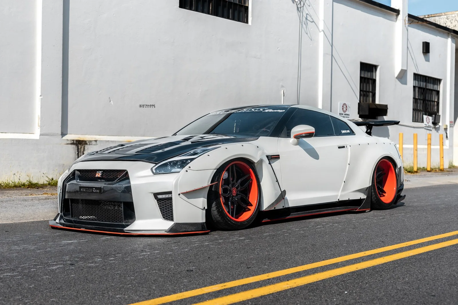 Strasse SV4 Deep Concave FS on Nissan GT-R R35.1, photo 2