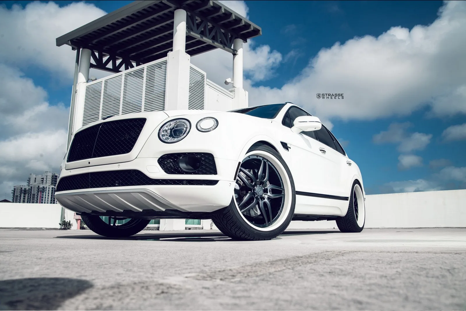 Strasse SV4 Signature Series on Bentley Bentayga.1, photo 2
