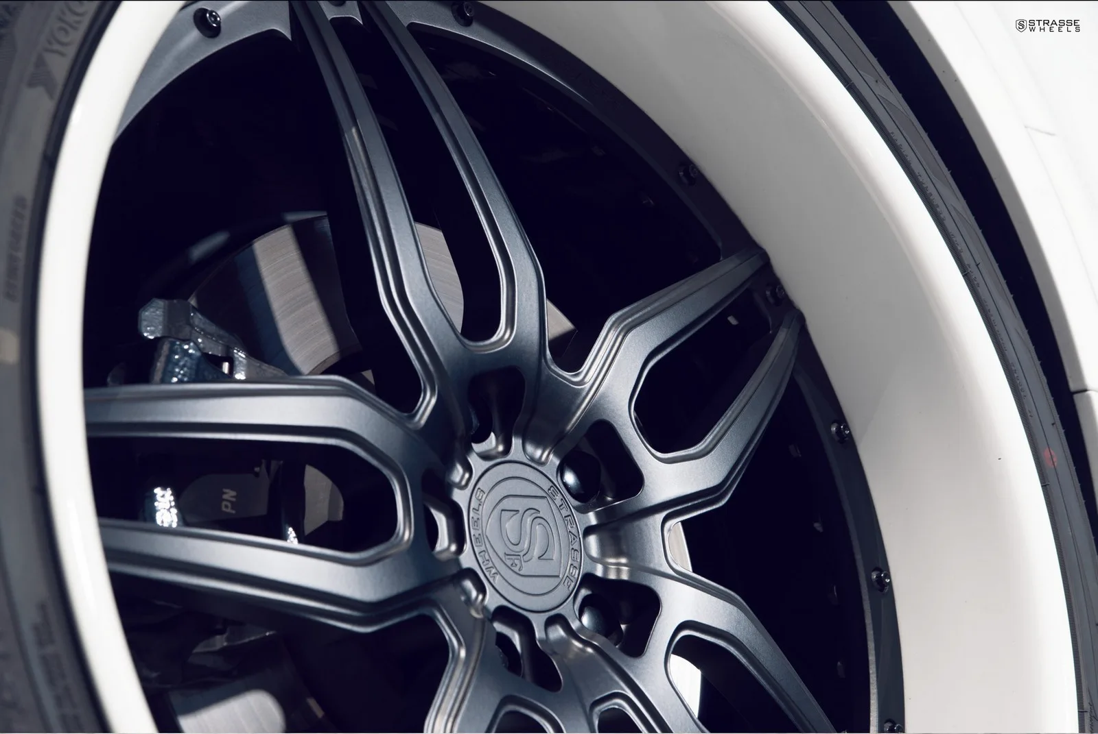 Strasse SV4 Signature Series on Bentley Bentayga.1, photo 11