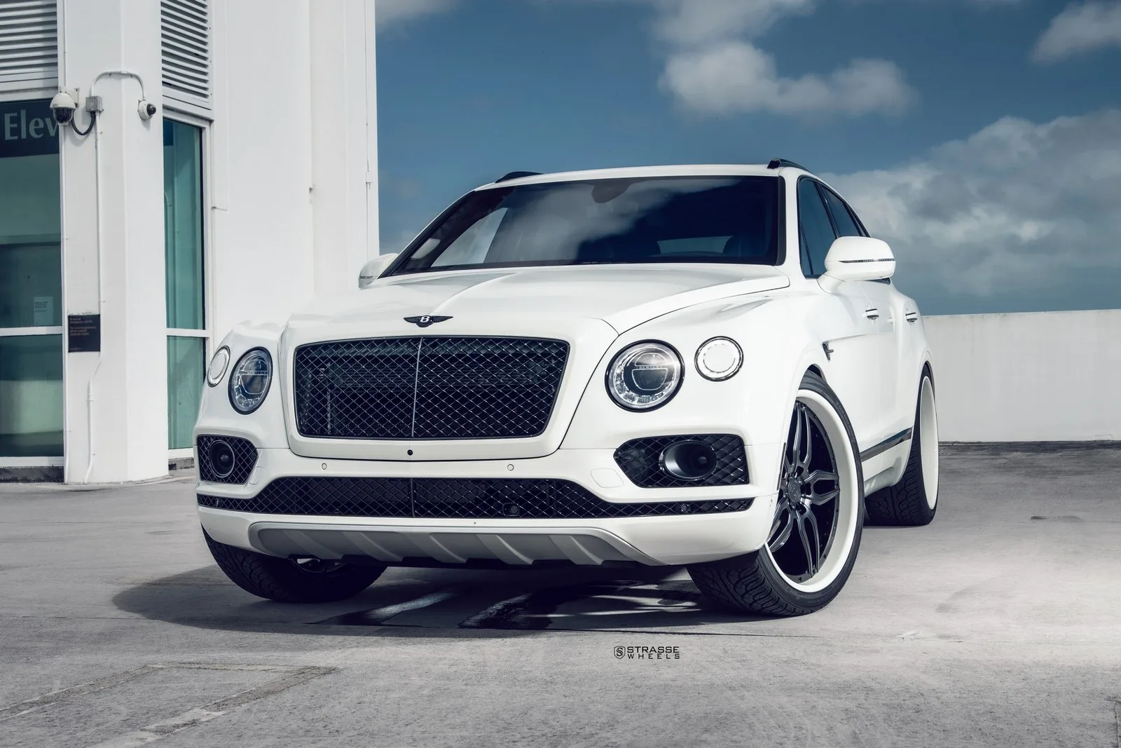 Strasse SV4 Signature Series on Bentley Bentayga.1, photo 4