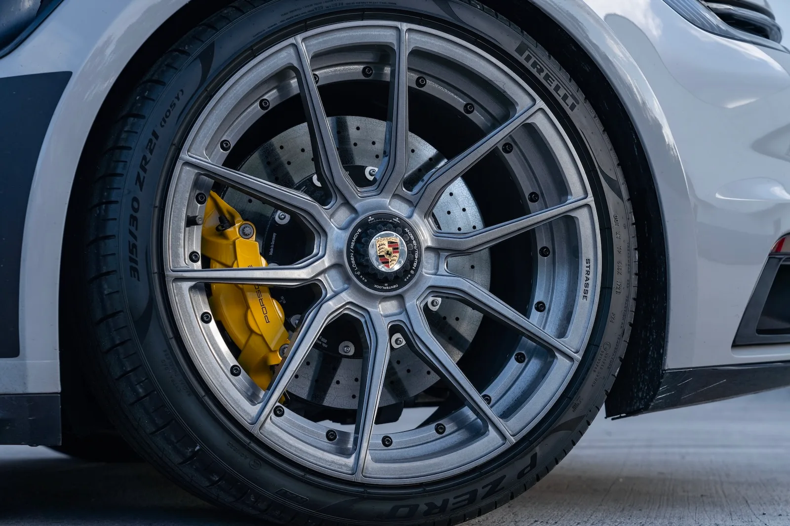 Strasse SV5 Deep Concave Duoblock on Porsche 911 992.1, photo 6