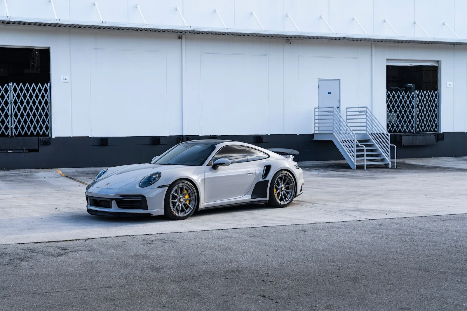 Strasse SV5 Deep Concave Duoblock on Porsche 911 992.1