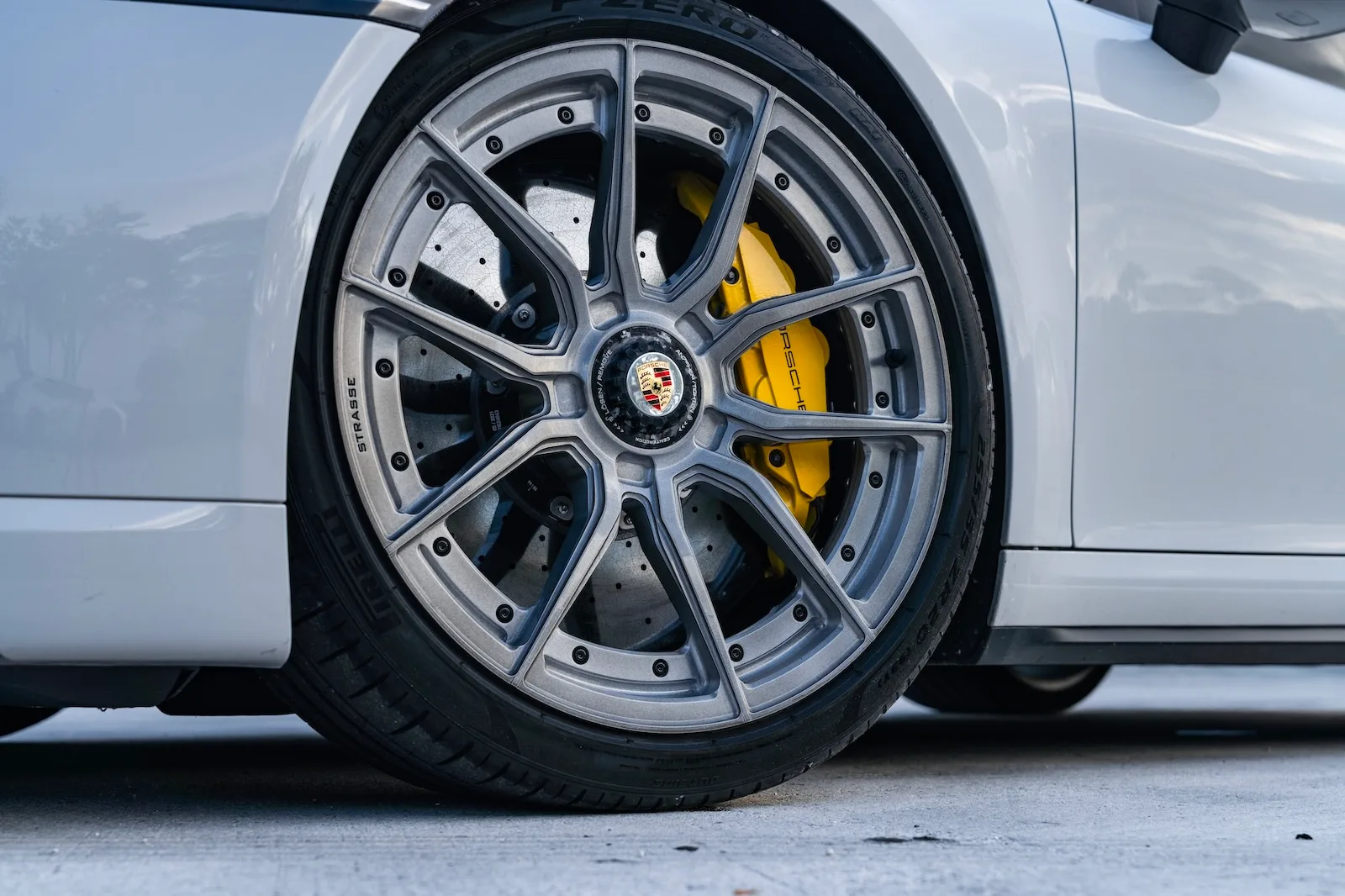 Strasse SV5 Deep Concave Duoblock on Porsche 911 992.1, photo 10