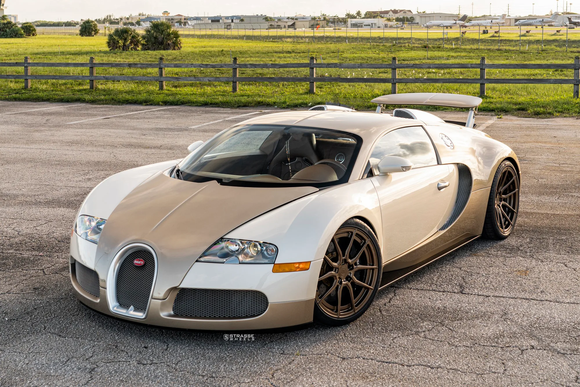 Strasse SV5 Deep Concave Duoblock on Bugatti Veyron, photo 4