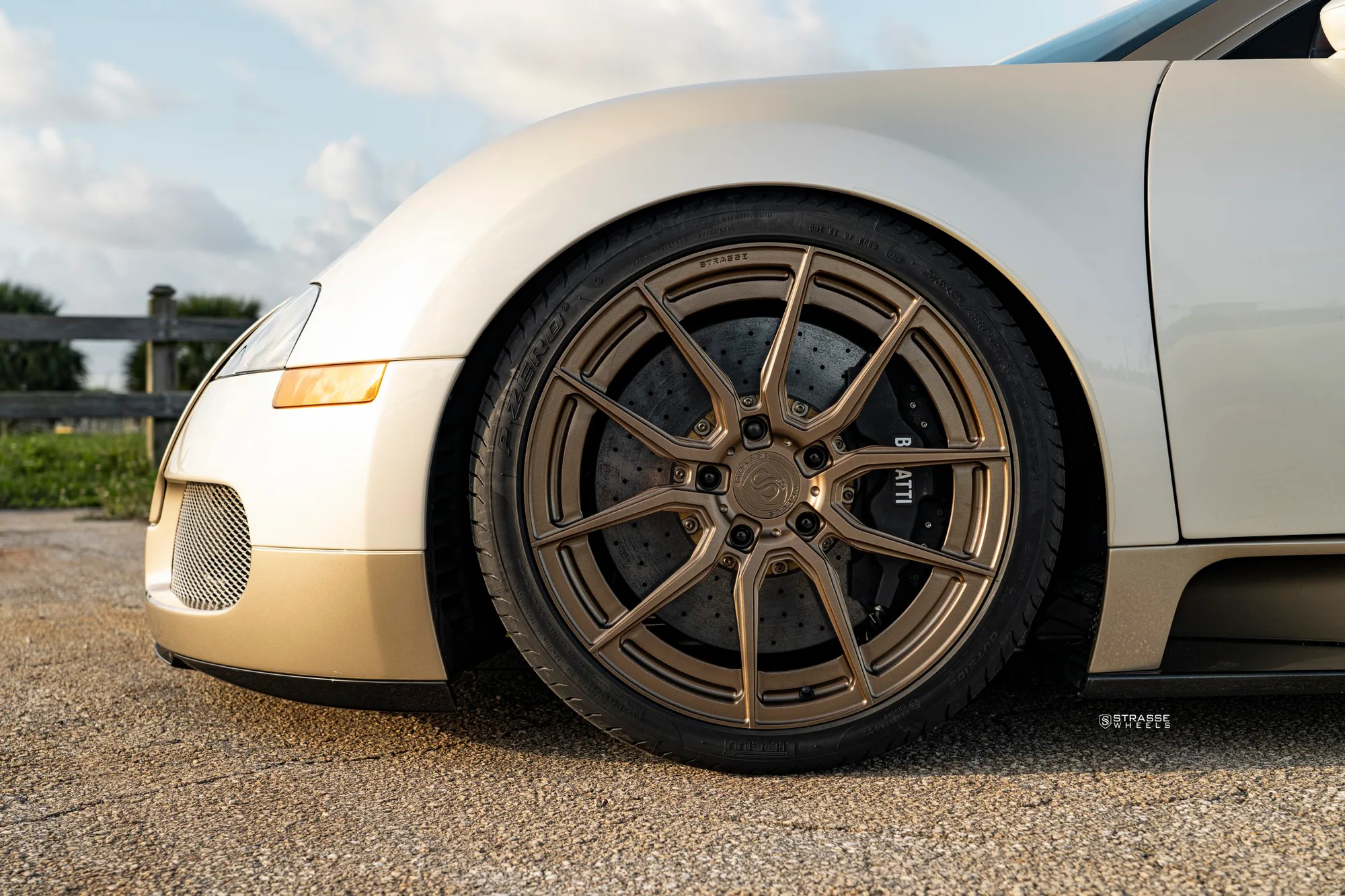 Strasse SV5 Deep Concave Duoblock on Bugatti Veyron, photo 8