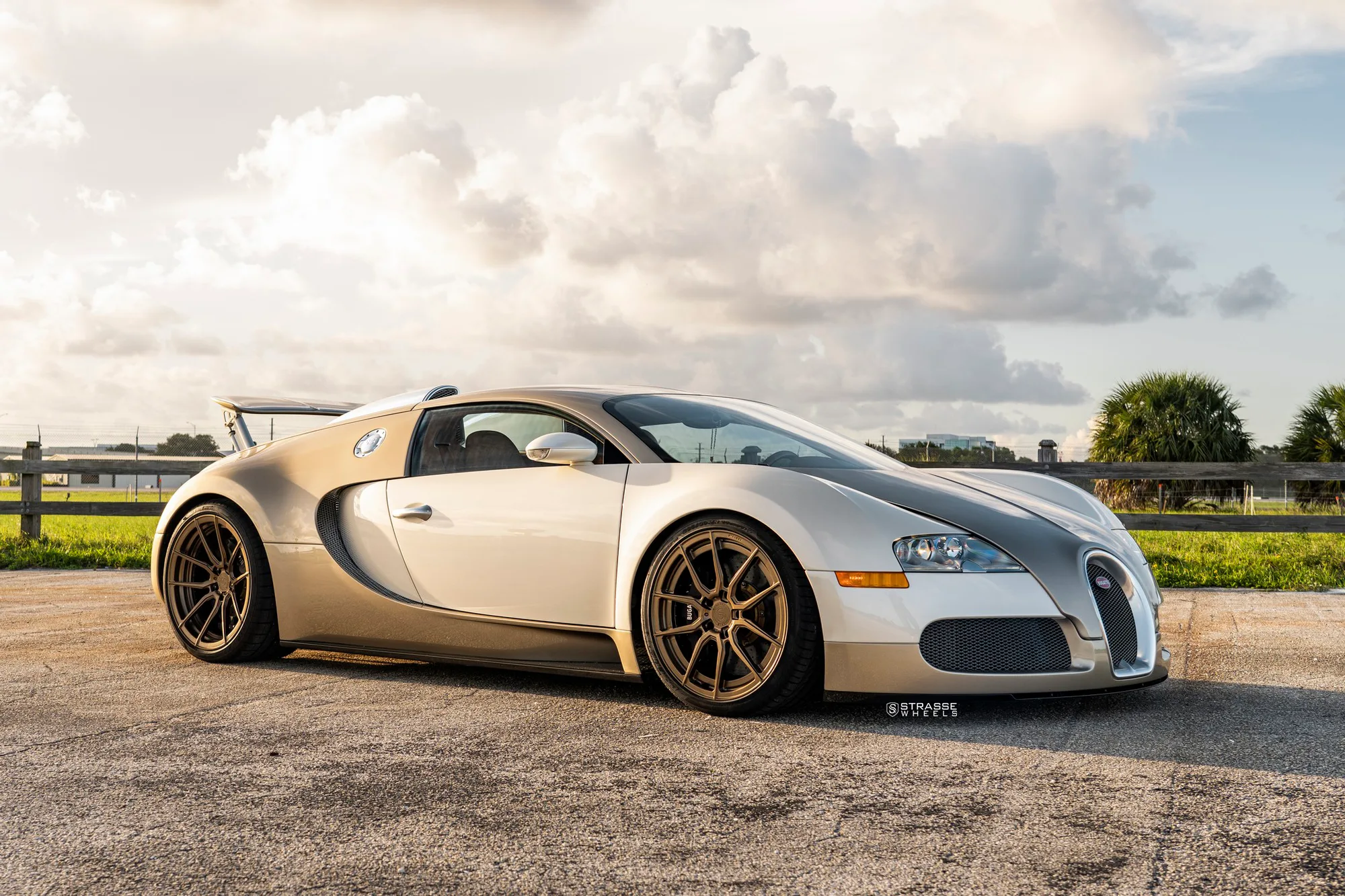 Strasse SV5 Deep Concave Duoblock on Bugatti Veyron, photo 2