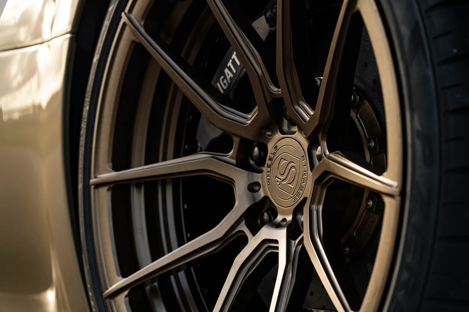 Strasse SV5 Deep Concave Duoblock on Bugatti Veyron, photo 7