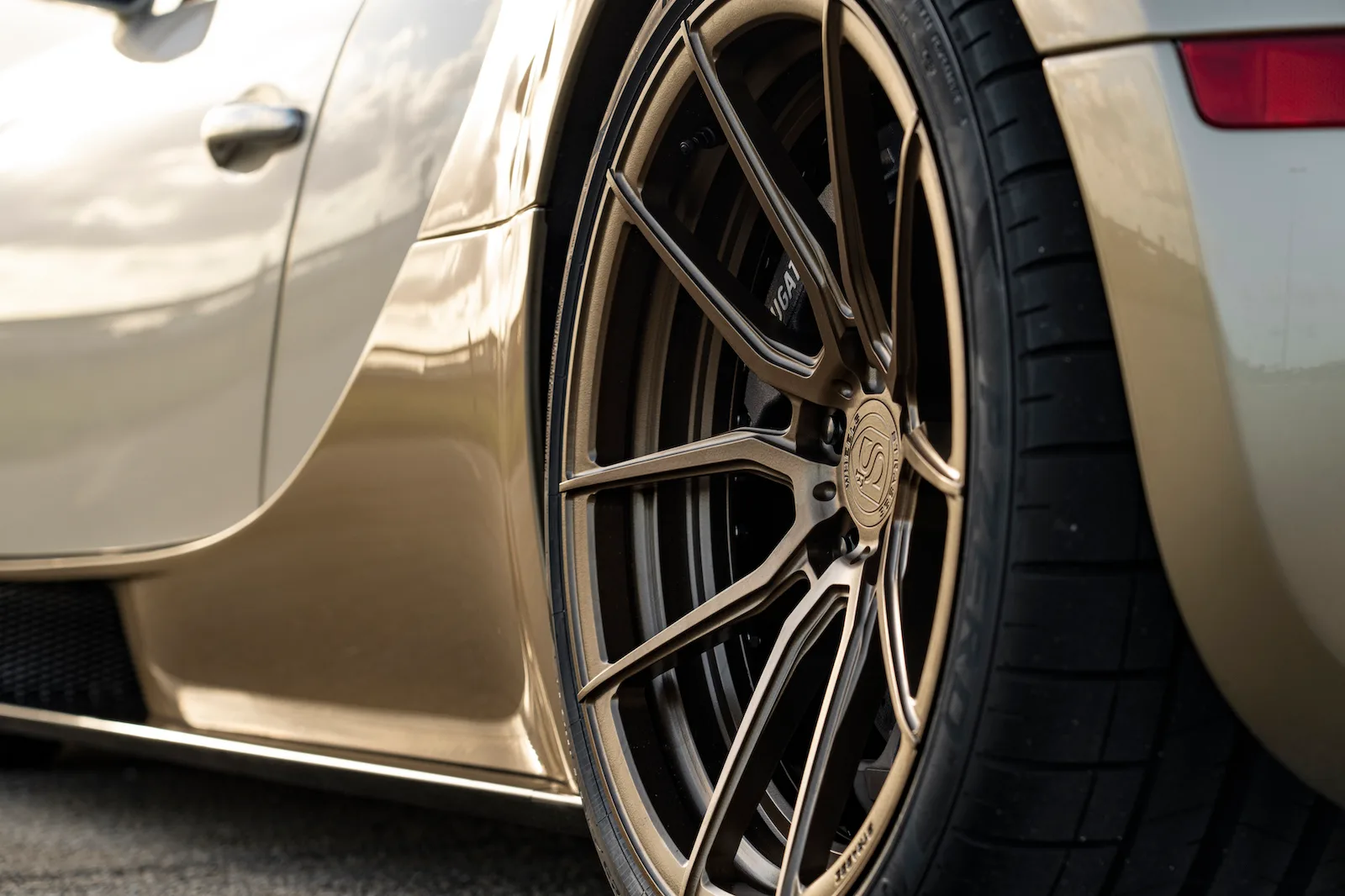 Strasse SV5 Deep Concave Duoblock on Bugatti Veyron, photo 6