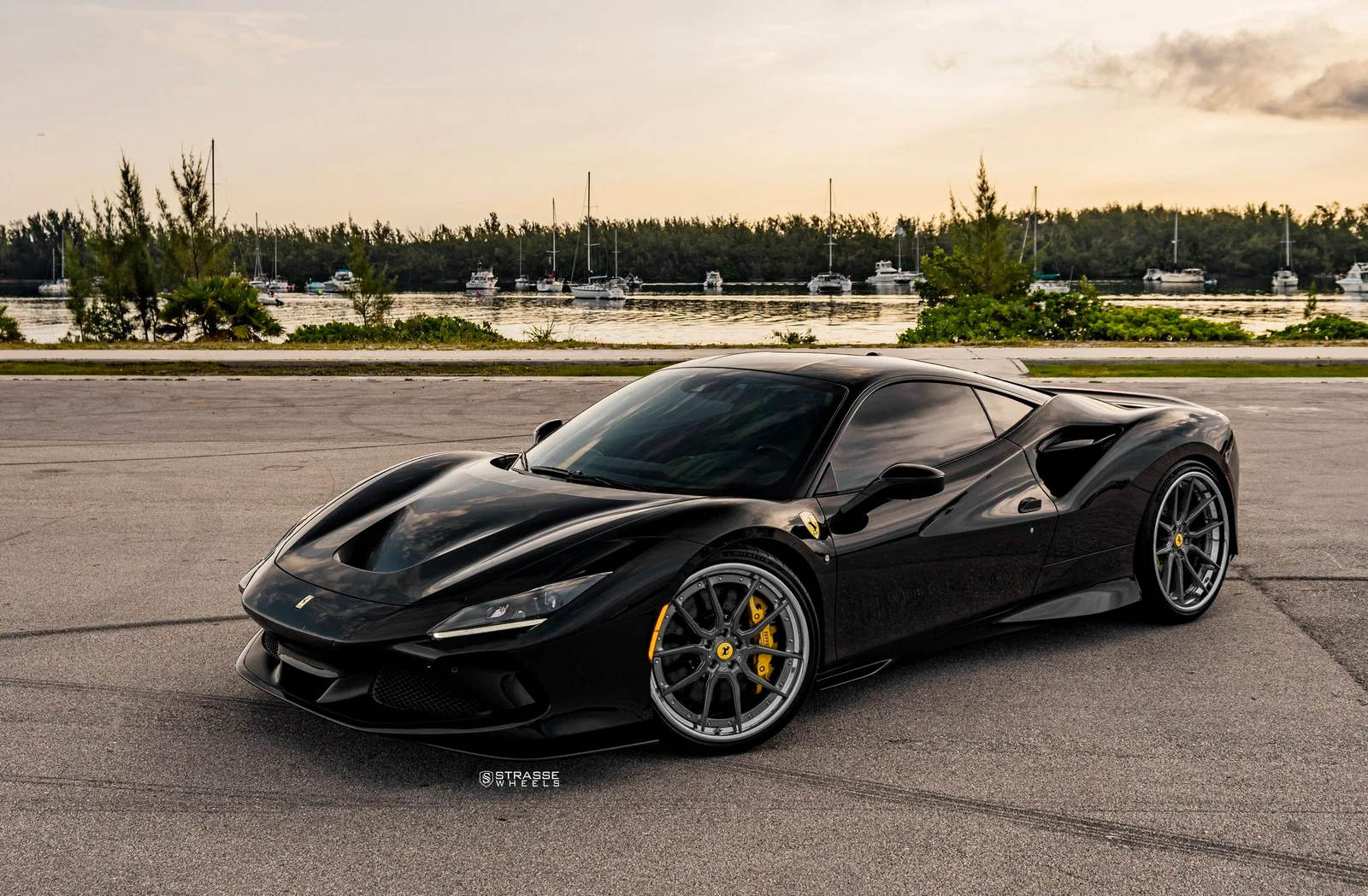 Strasse SV5 Deep Concave FS on Ferrari F8 F142MFL, photo 2
