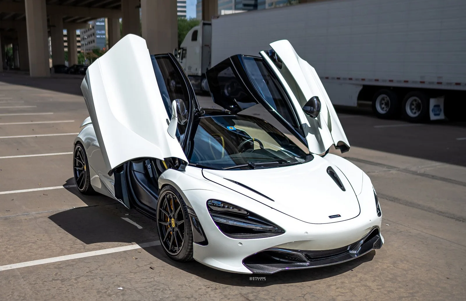 Strasse SV5 Deep Concave FS on McLaren 720S, photo 7