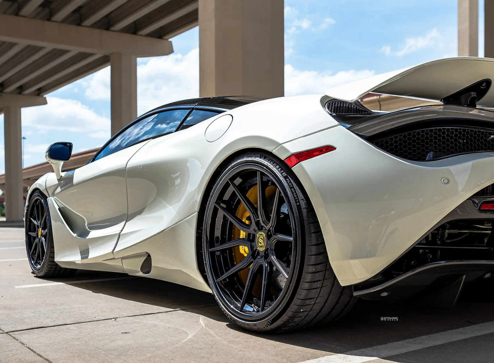 Strasse SV5 Deep Concave FS on McLaren 720S, photo 10