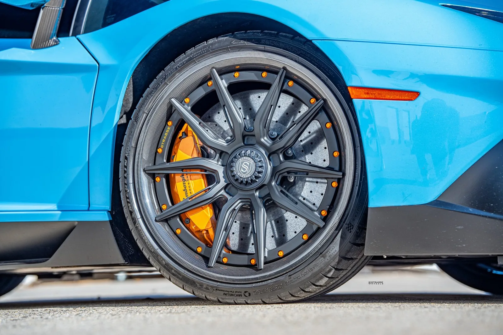 Strasse SV5-RS Ultralight Carbon Fiber on Lamborghini Aventador First Gen.1, photo 6