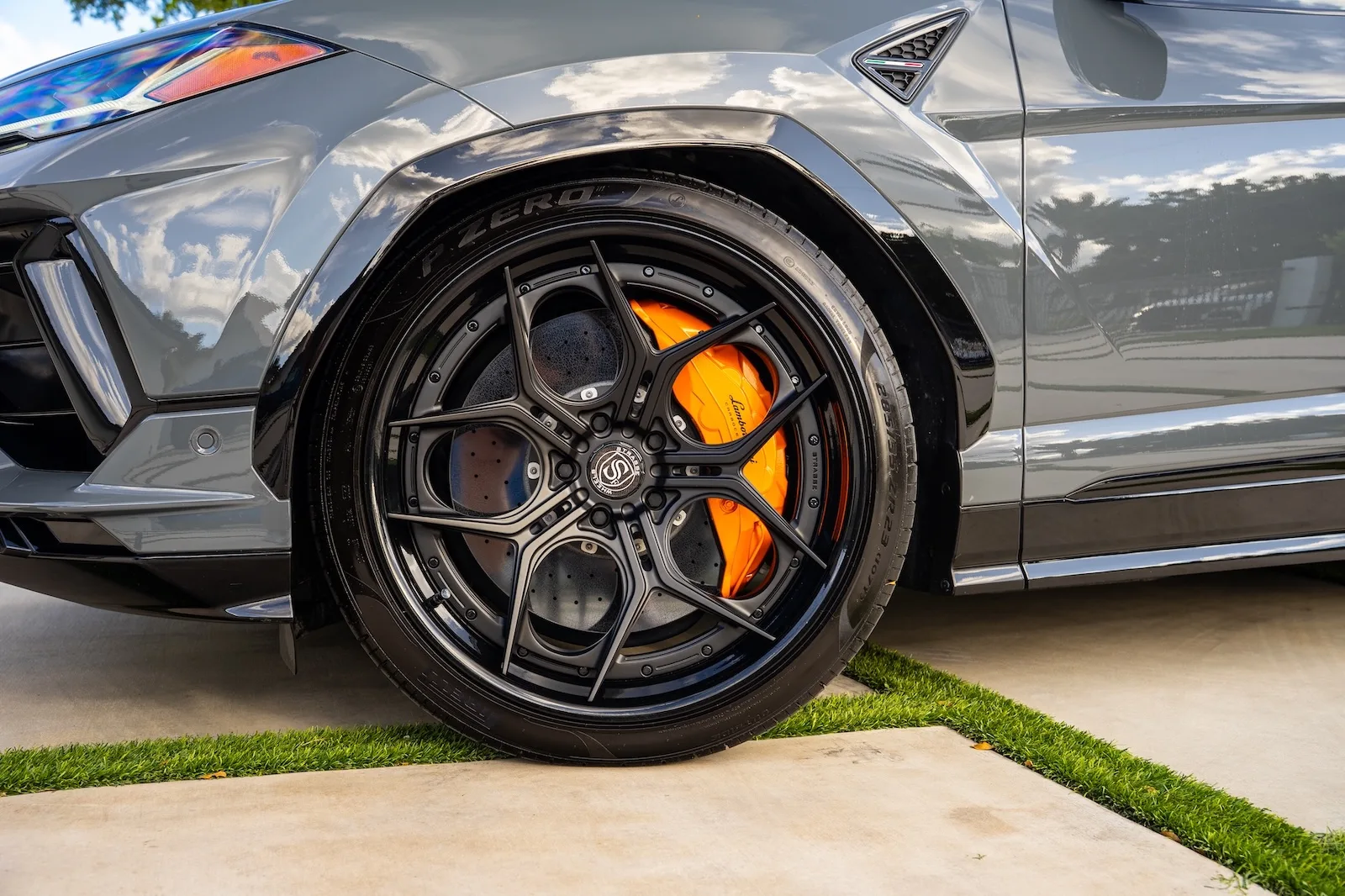 Strasse SV5R-C Deep Concave FS on Lamborghini Urus S, photo 8