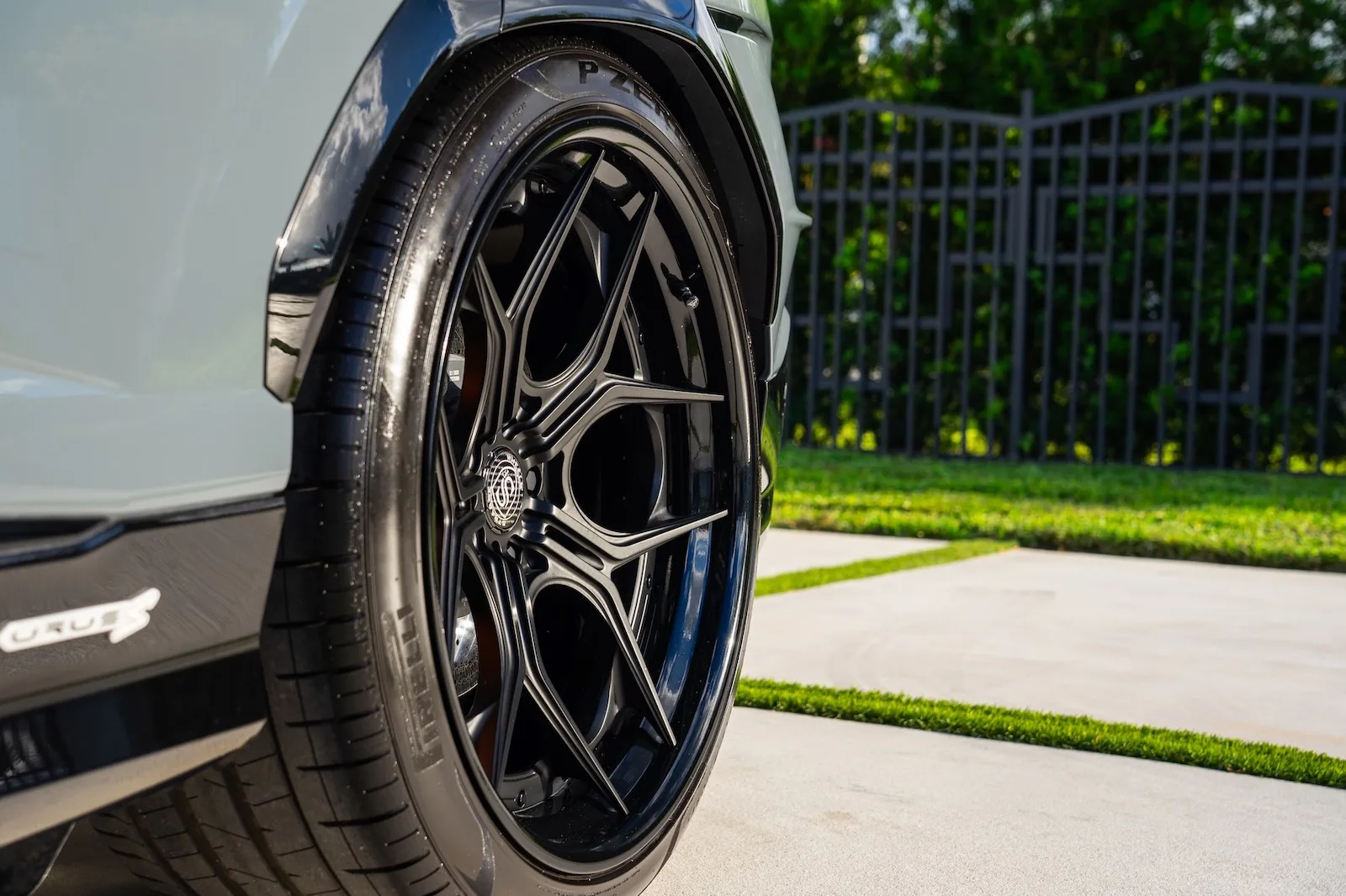 Strasse SV5R-C Deep Concave FS on Lamborghini Urus S, photo 6