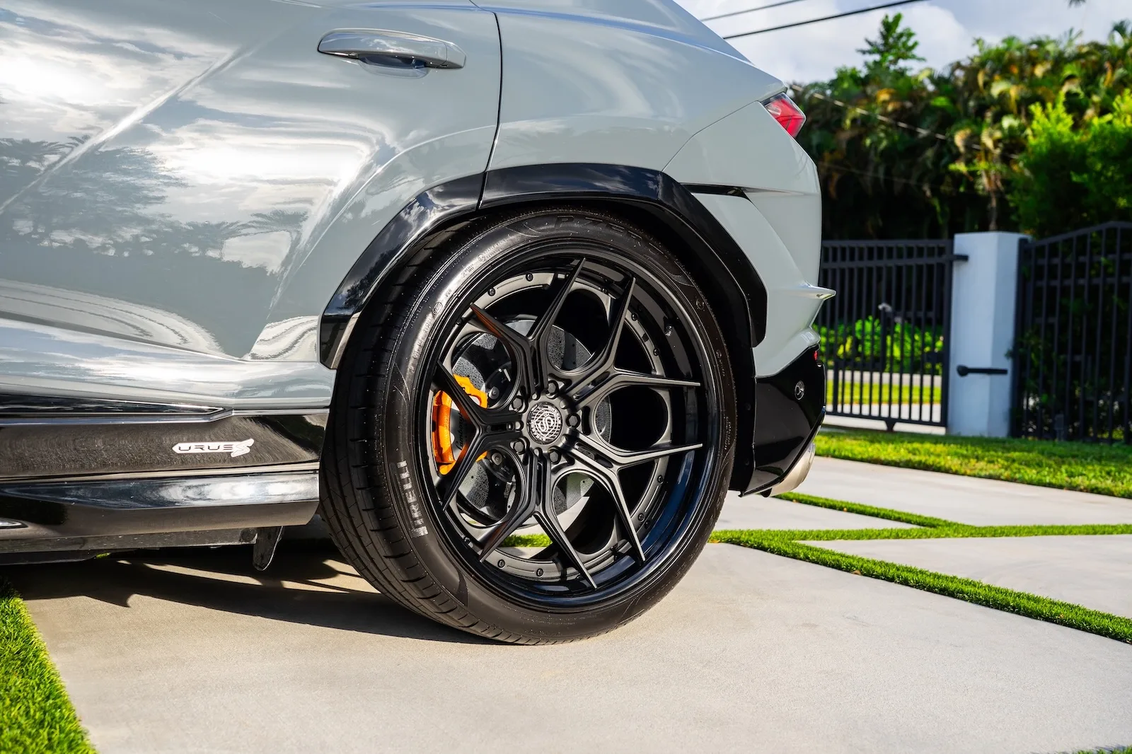 Strasse SV5R-C Deep Concave FS on Lamborghini Urus S, photo 5